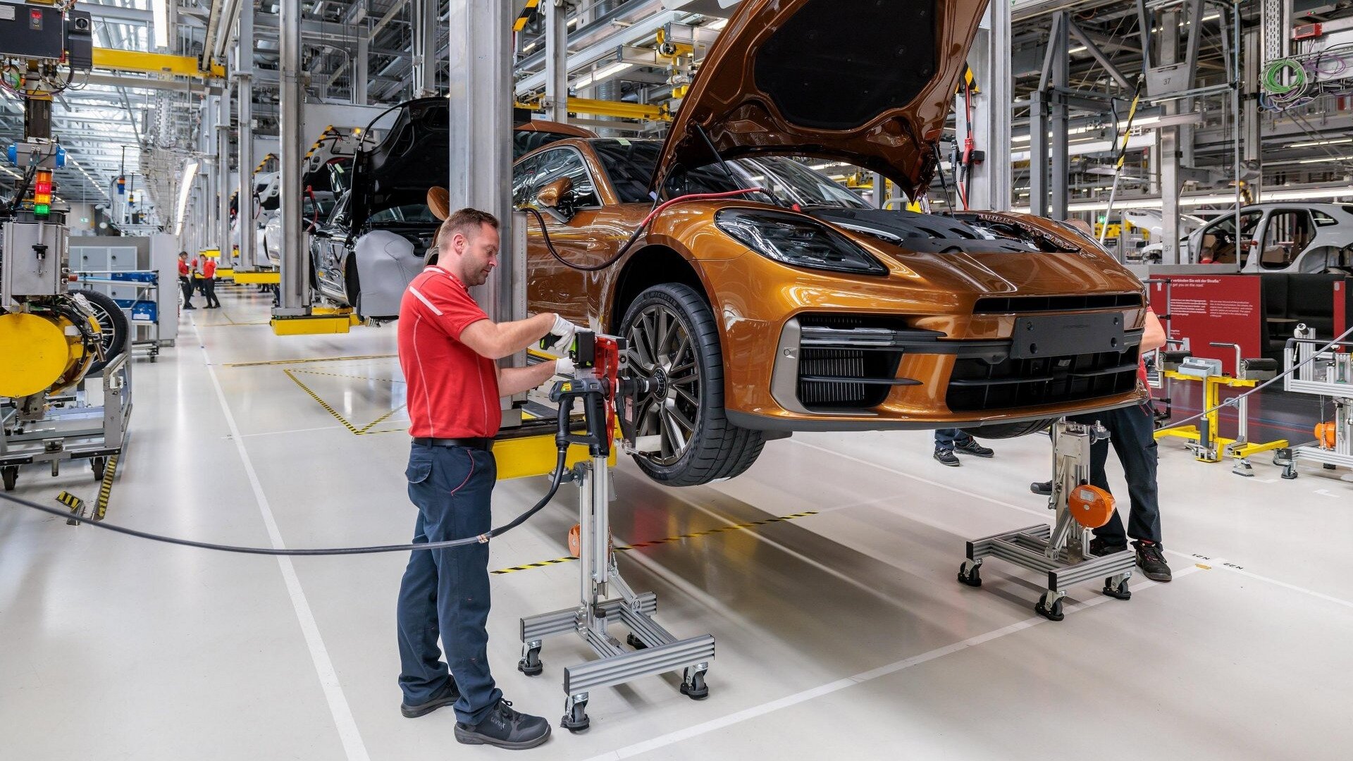 Porsche хочет объединить Panamera и Taycan в одну линейку