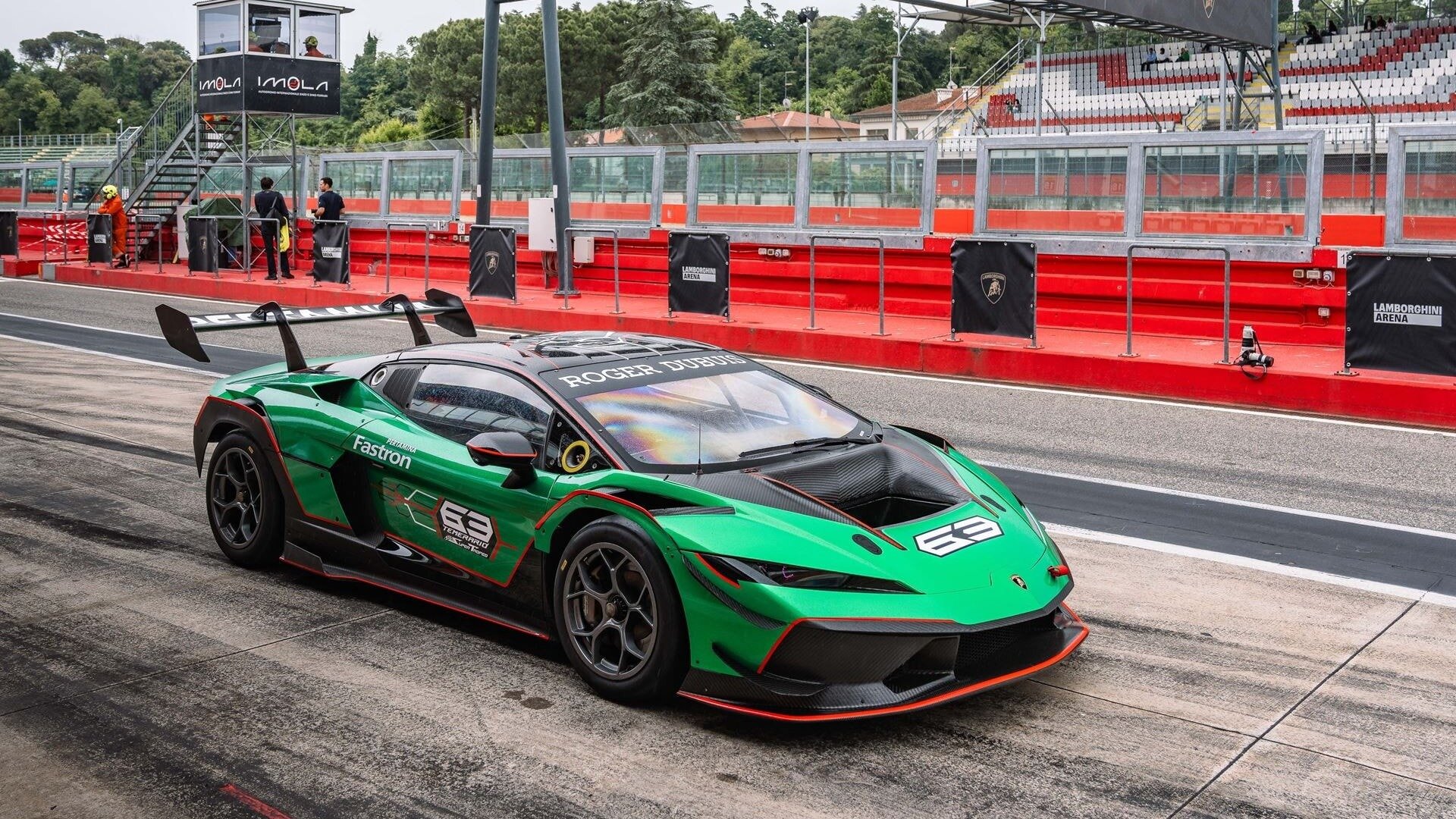Lamborghini назвала цену нового трекового суперкара для частников