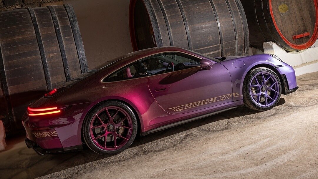 Эксклюзивный Porsche 911 GT3 посвятили молдавскому вину