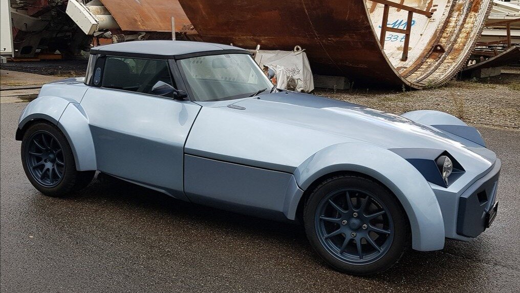 Спорткар Caterham со странным кузовом выставили на продажу