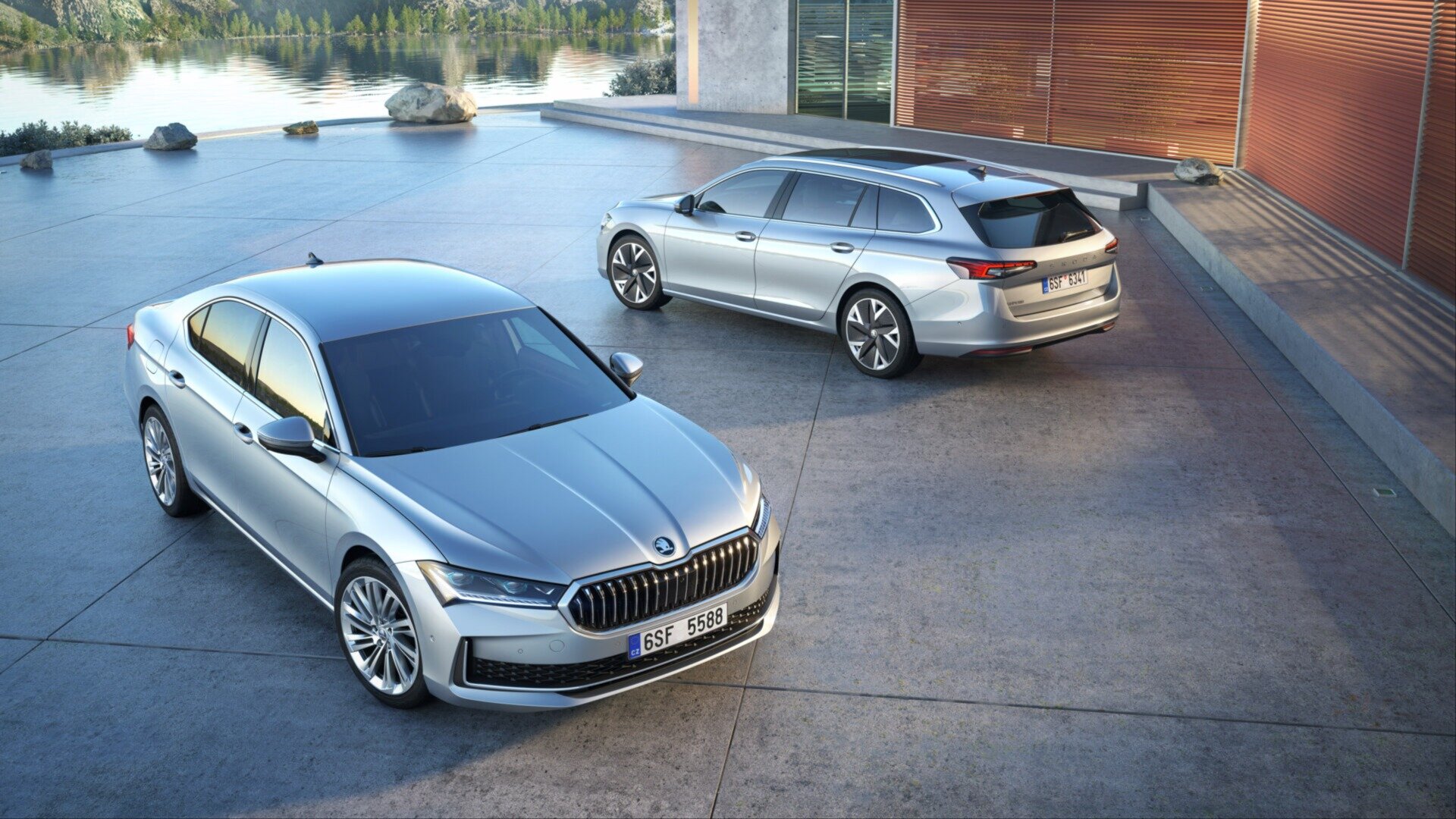 Представлены новые лифтбек и универсал Skoda Superb: большие экраны, полный привод и гибриды