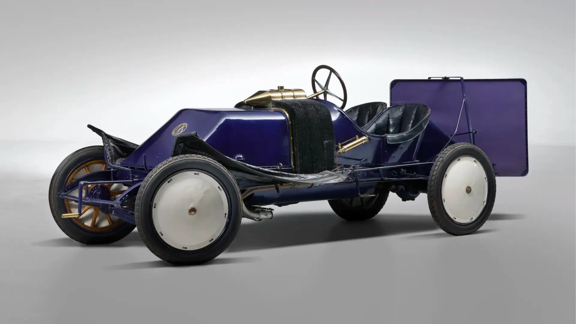113-летний спорткар от создателей Skoda планируют продать за 150 тысяч долларов