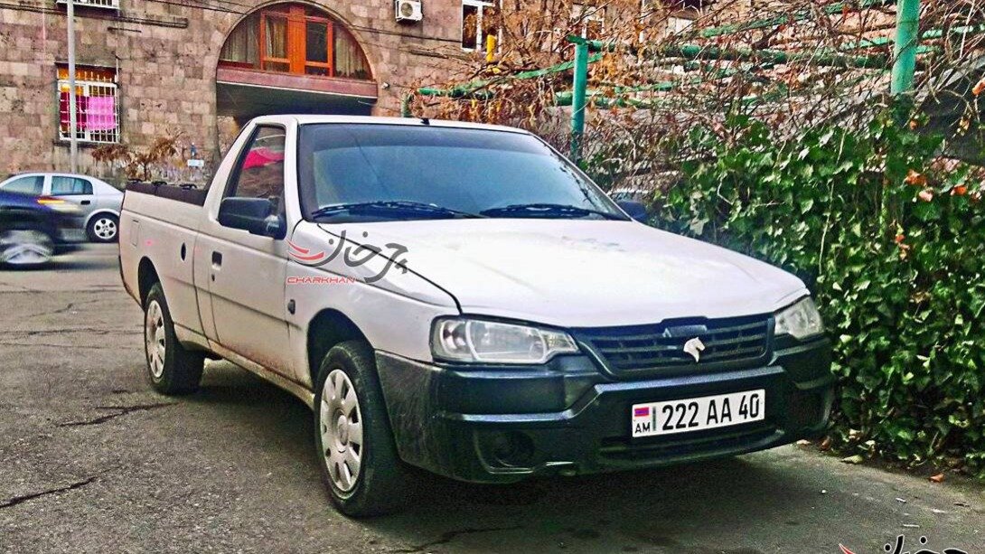 Иранский пикап на базе Peugeot 405 начали поставлять в Армению