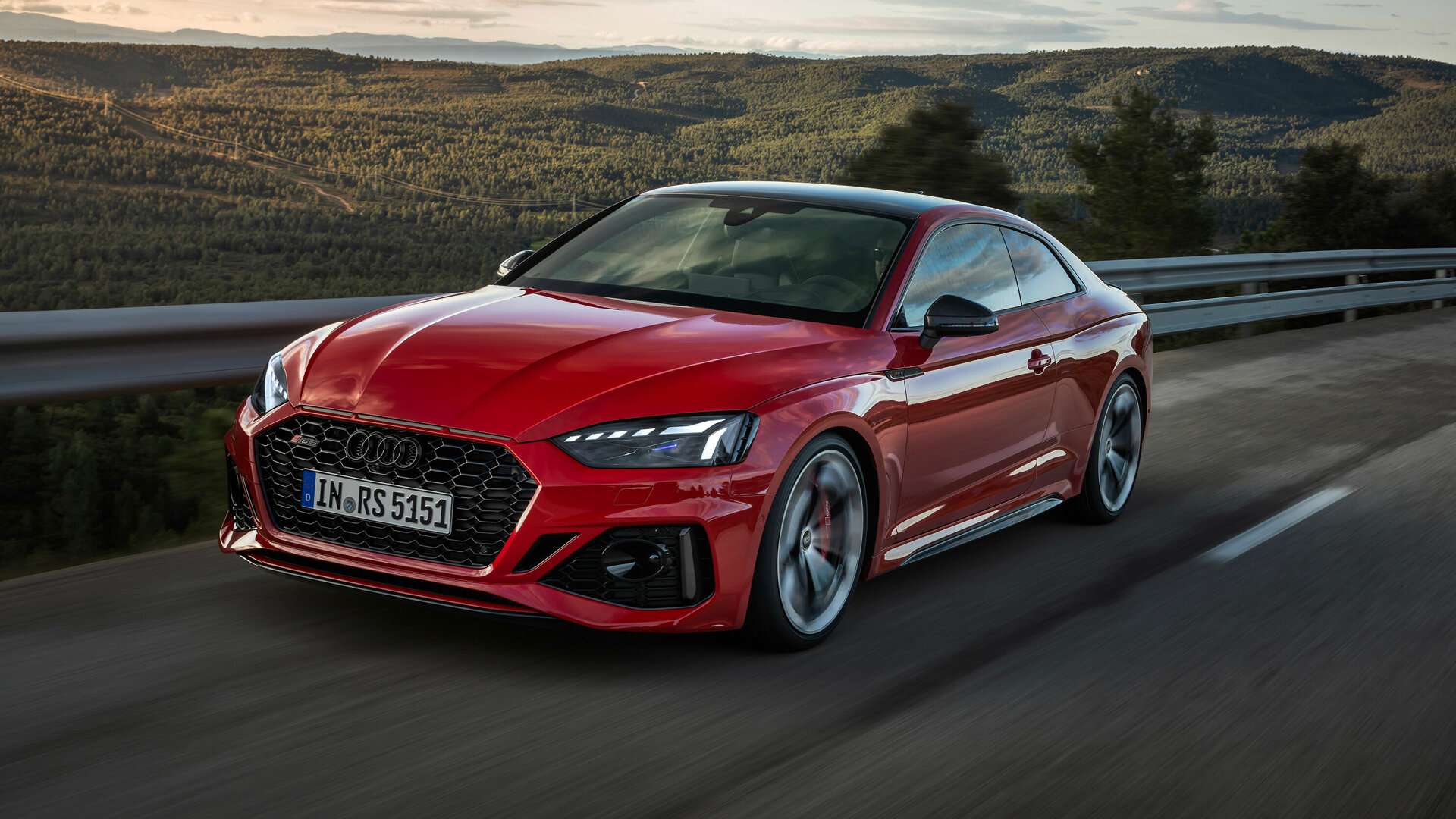 Спорткары Audi RS 4 и RS 5 получили пакеты Competition и Competition Plus. И стали гораздо быстрее