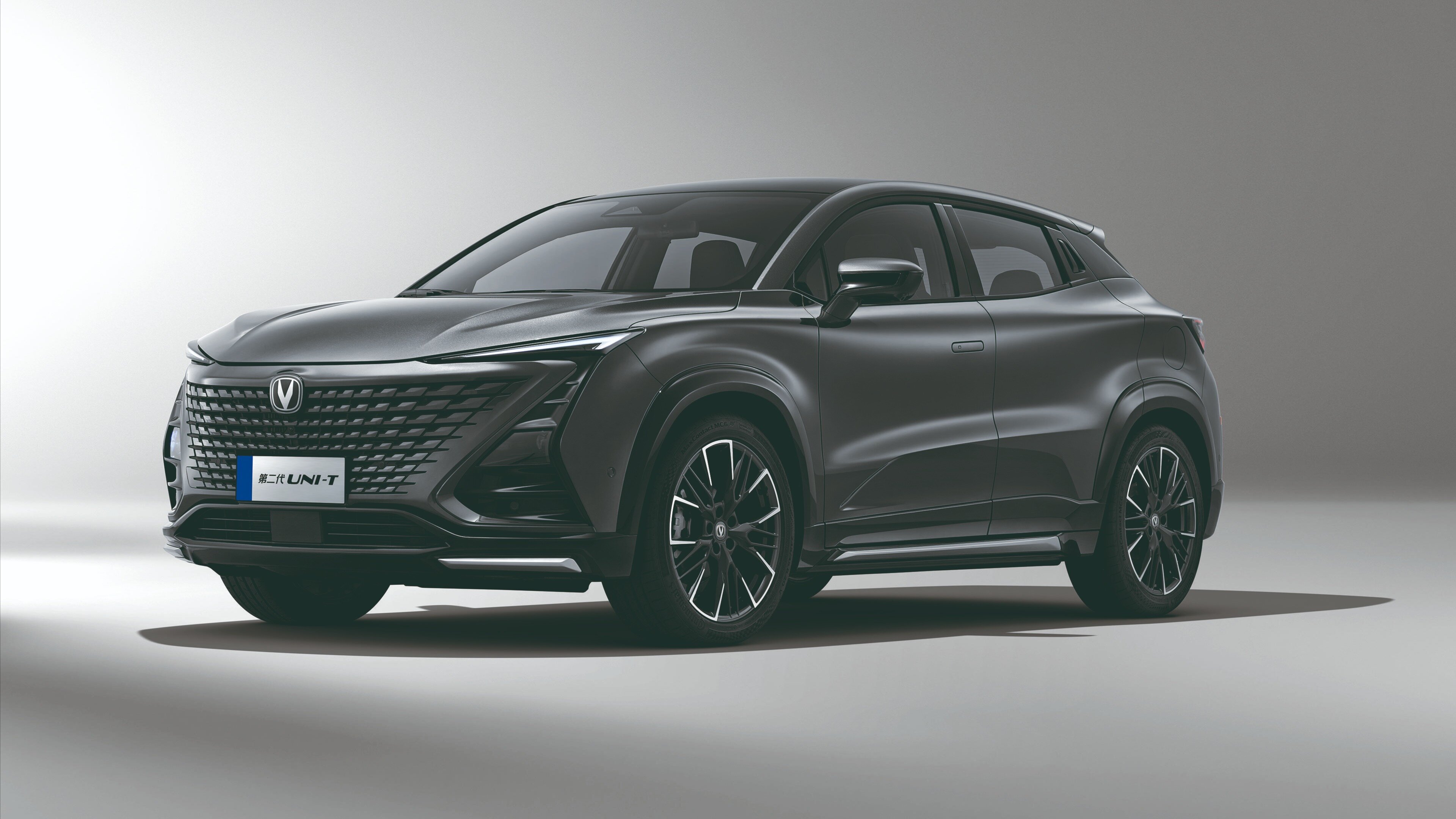 Changan готовит к выходу на российский рынок новый кроссовер Uni-T