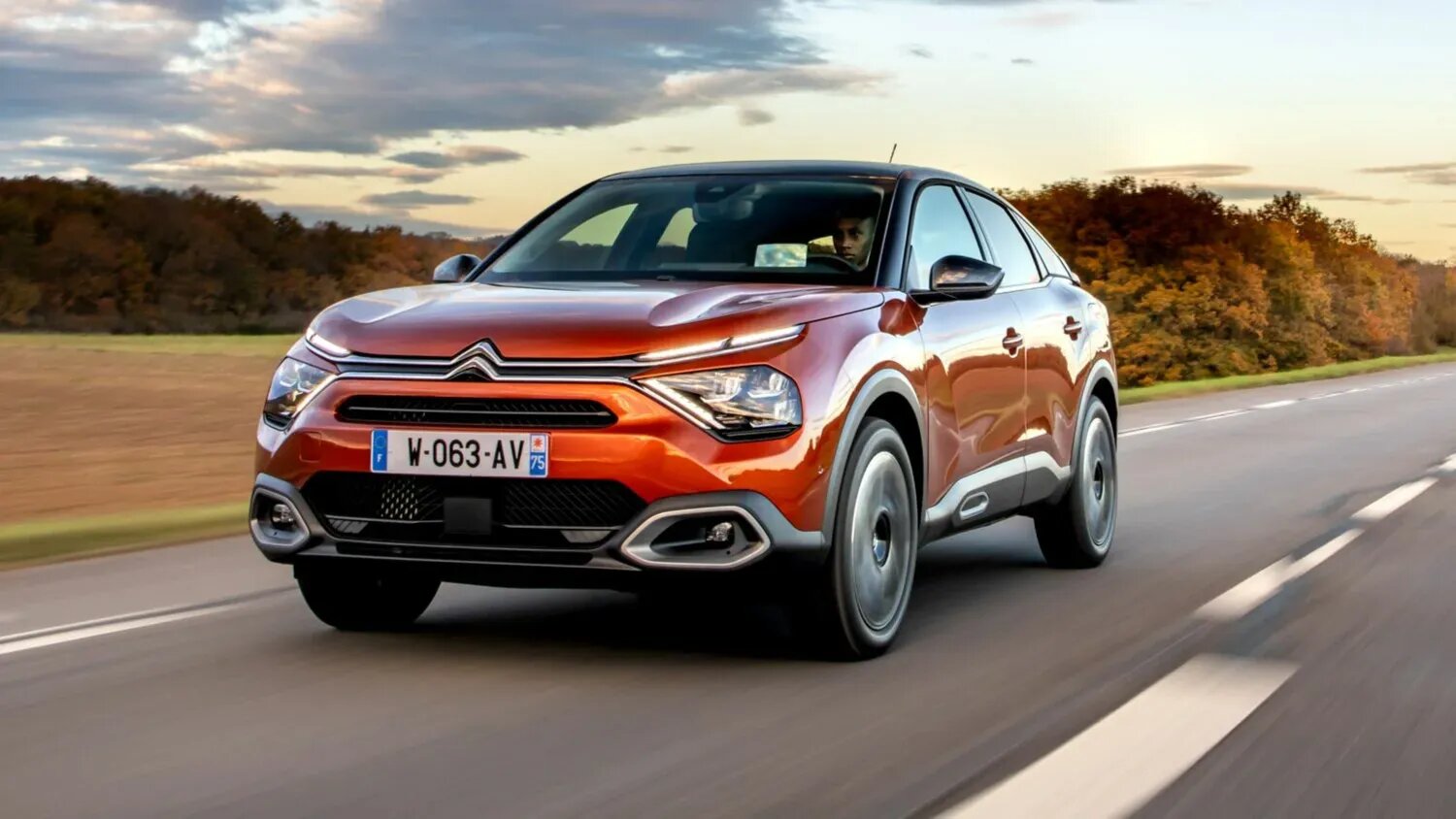 Citroen C4 может стать полноценным кроссовером