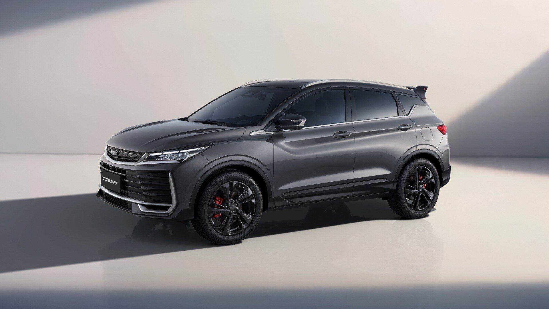 В Geely назвали условие для возвращения кроссовера Coolray в Россию