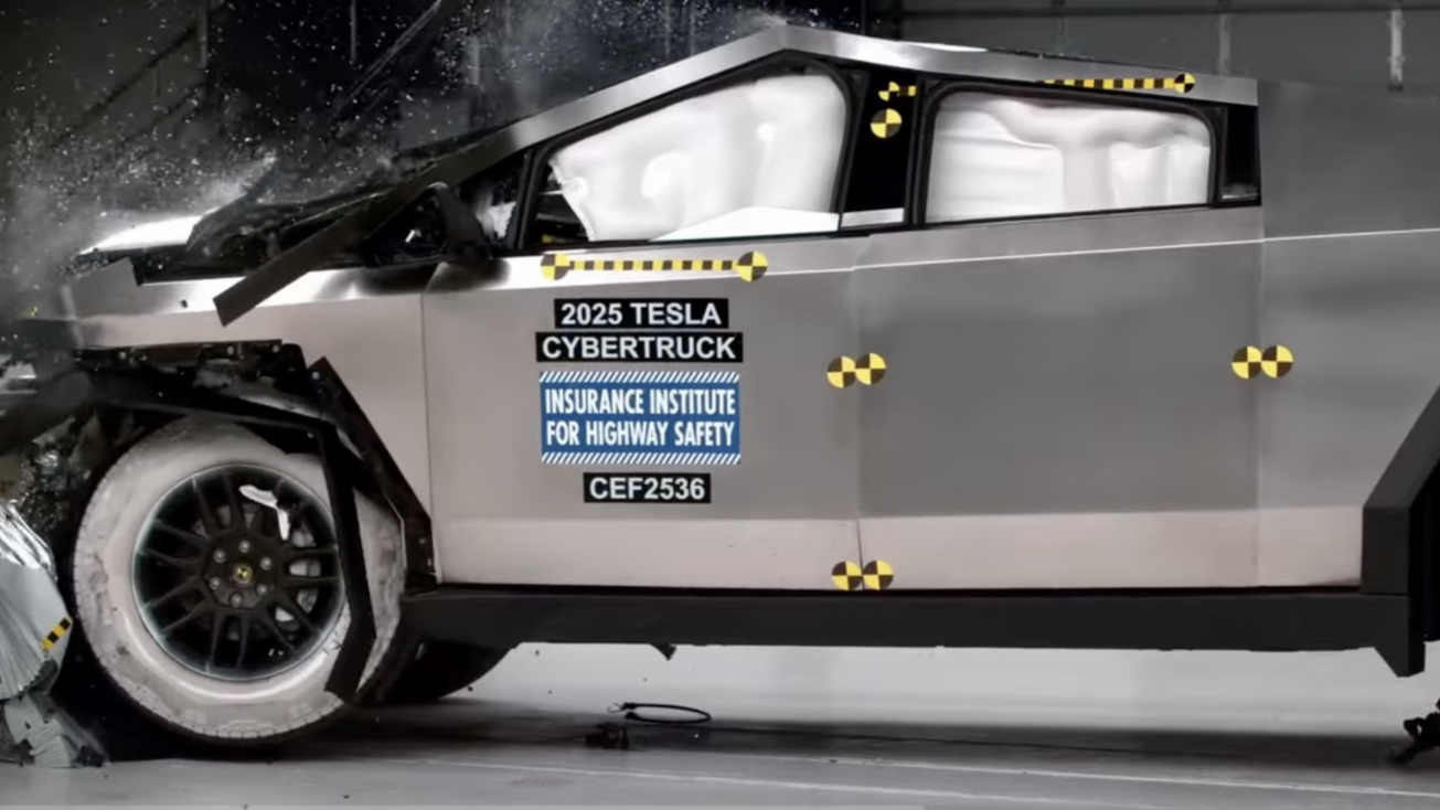 Появилось первое видео с краш-теста Tesla Cybertruck