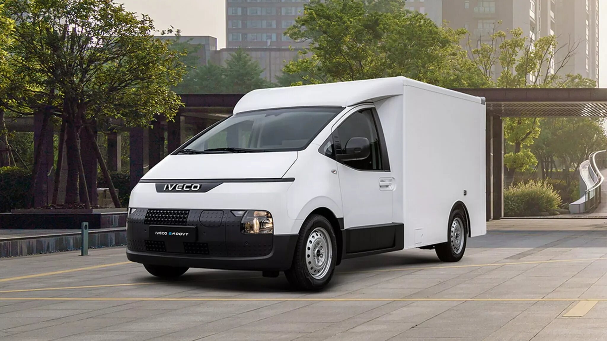 Hyundai Staria стал семейством коммерческих электромашин Iveco eMoovy