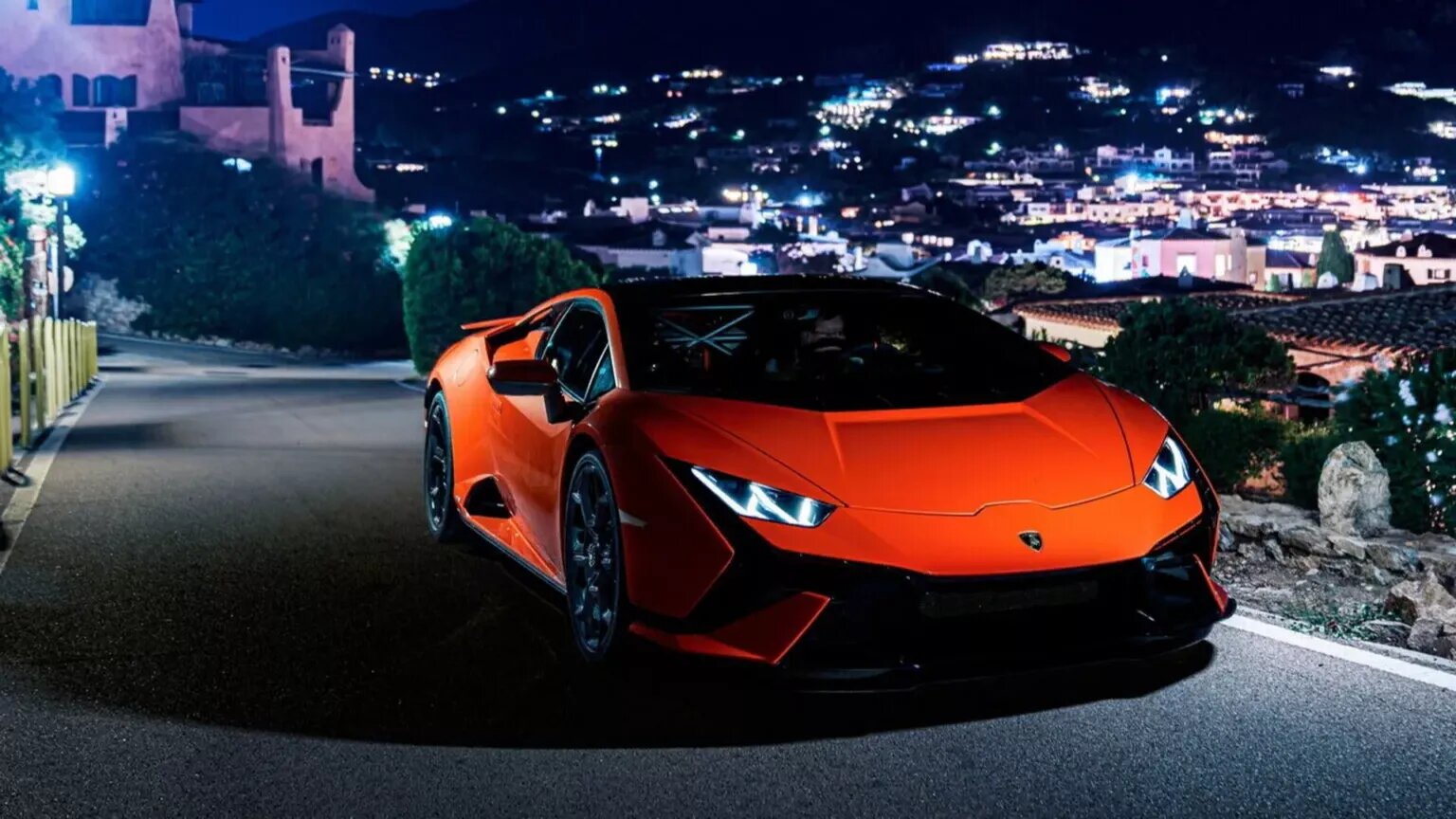 Lamborghini Huracan попали под отзыв из-за проблем с фарами