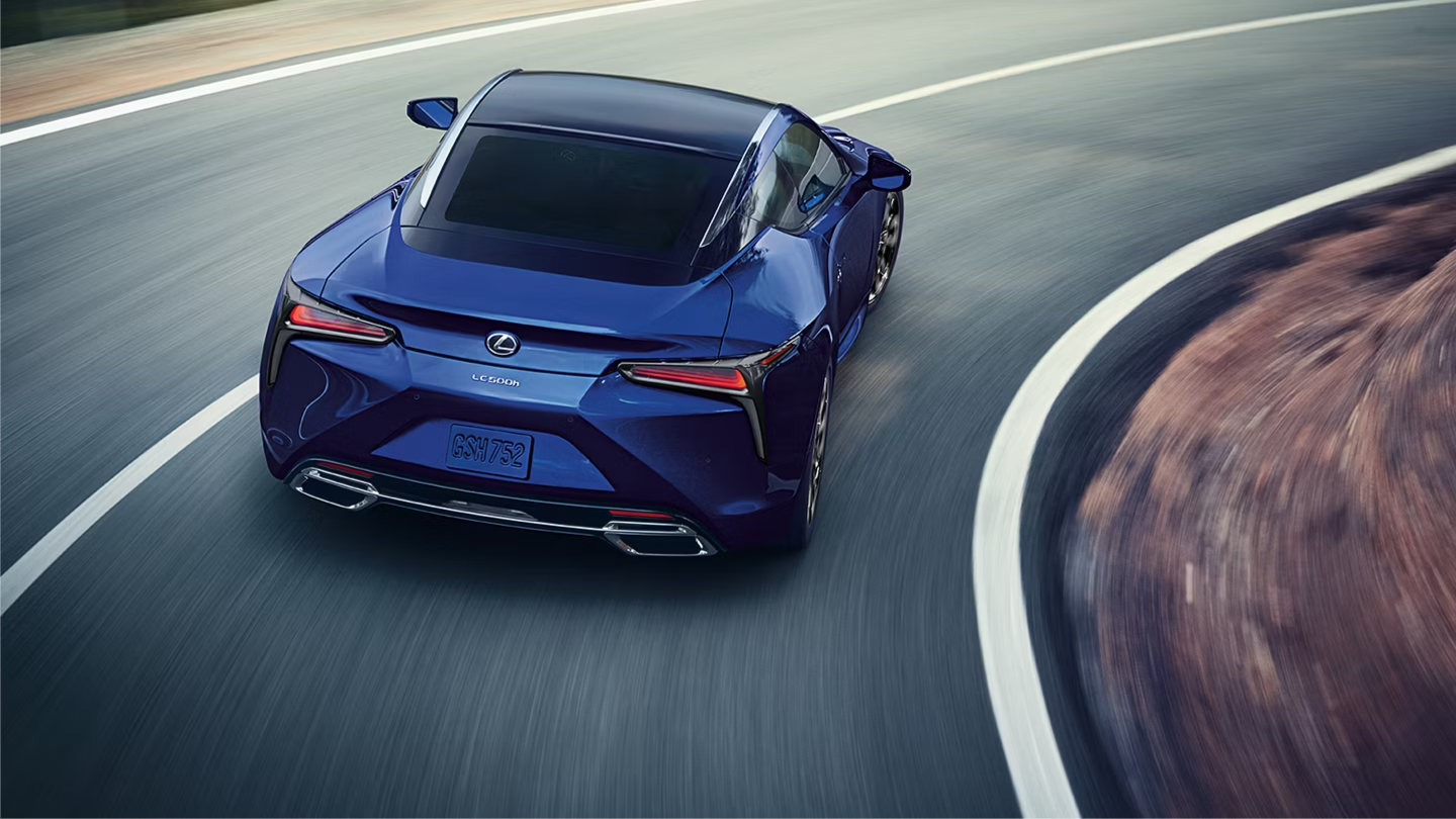 Lexus прекратит продажи гибридных купе и кабриолета LC