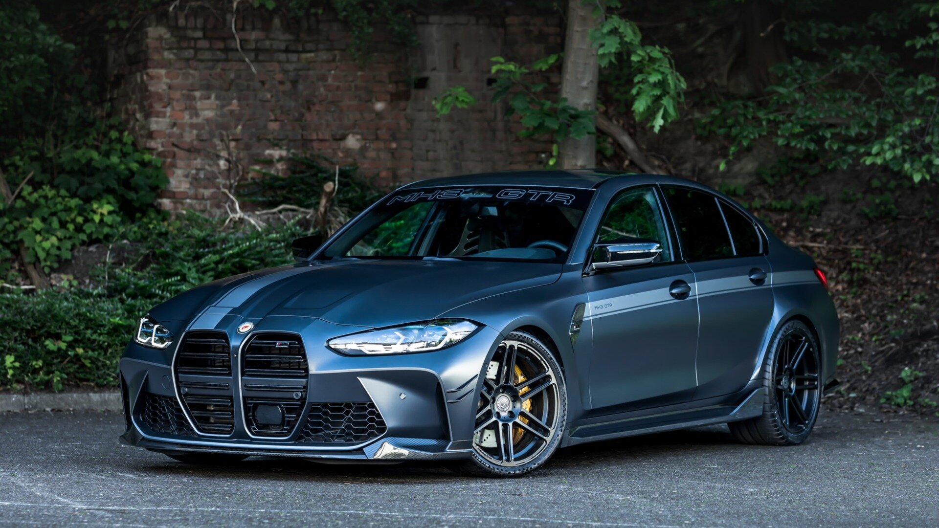 Немецкие тюнеры сделали 650-сильный BMW M3 с карбоновыми «ковшами» Recaro Podium