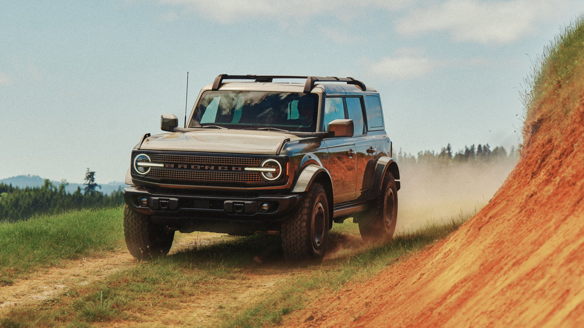 Ford построил экстремальный Bronco вместе с производителем одежды