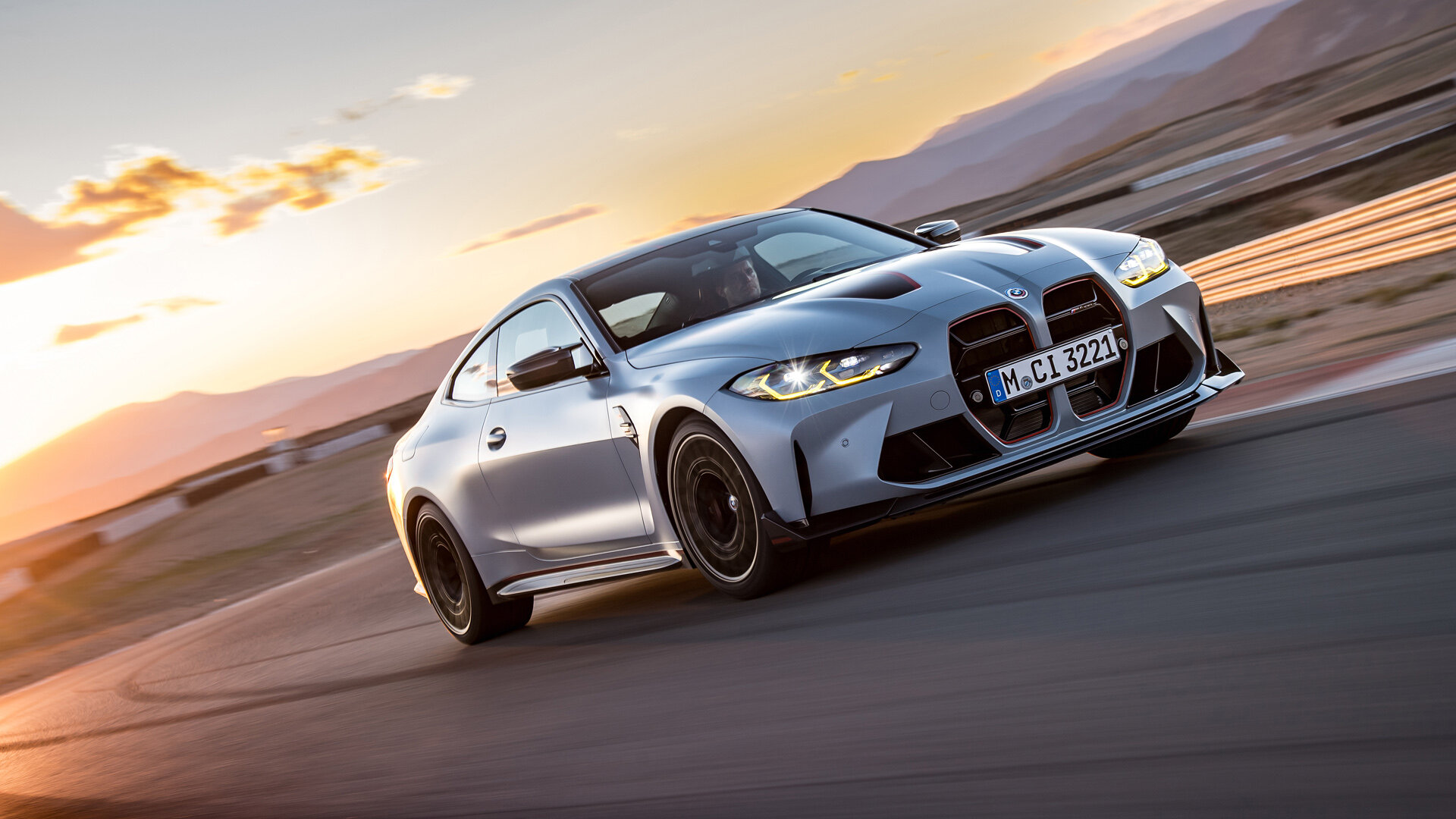 Представлена экстремальная модификация BMW M4 CSL: минус 100 килограммов, плюс 40 сил