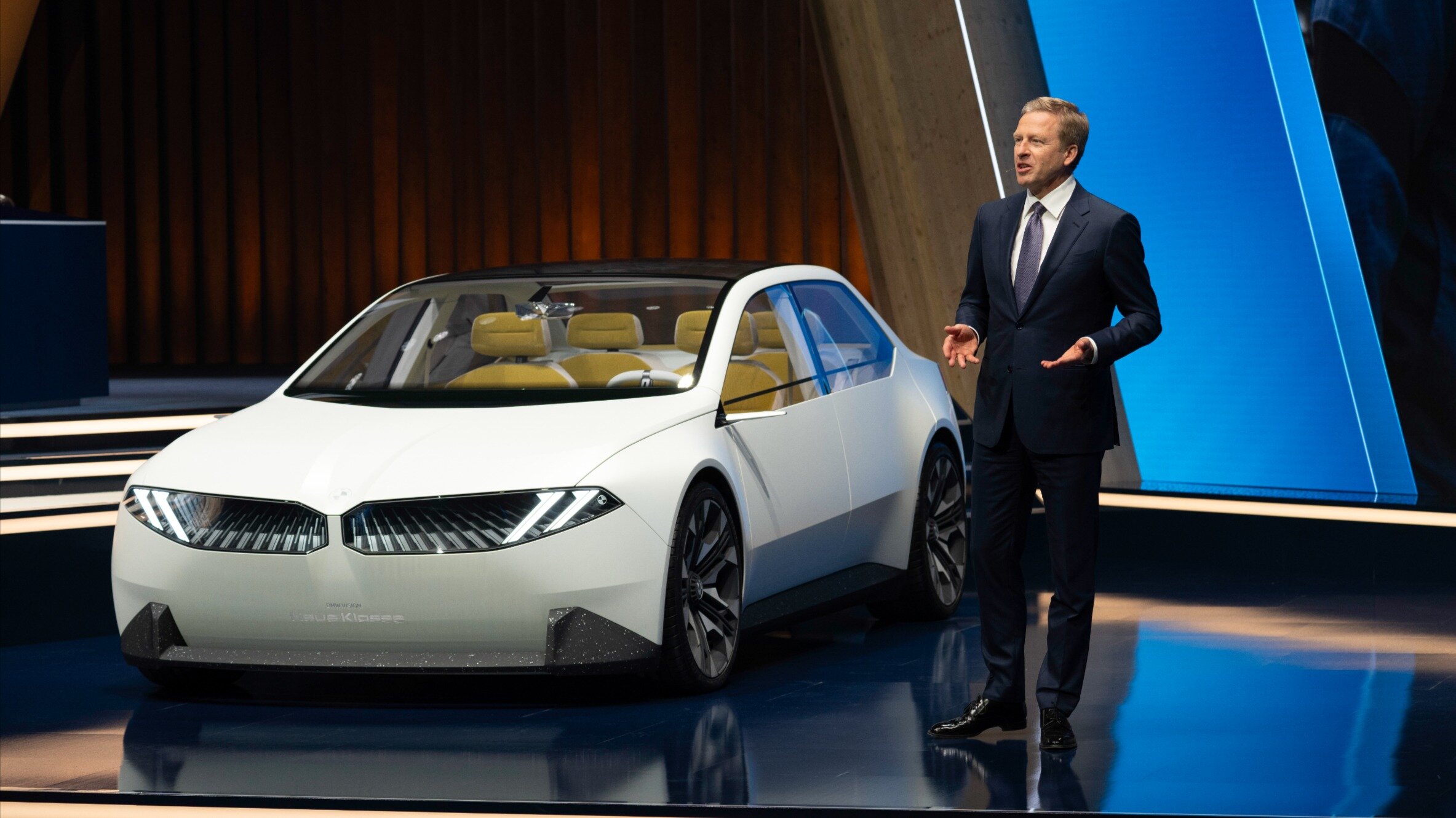 Глава BMW назвал запрет на ДВС в Европе «огромной ошибкой»