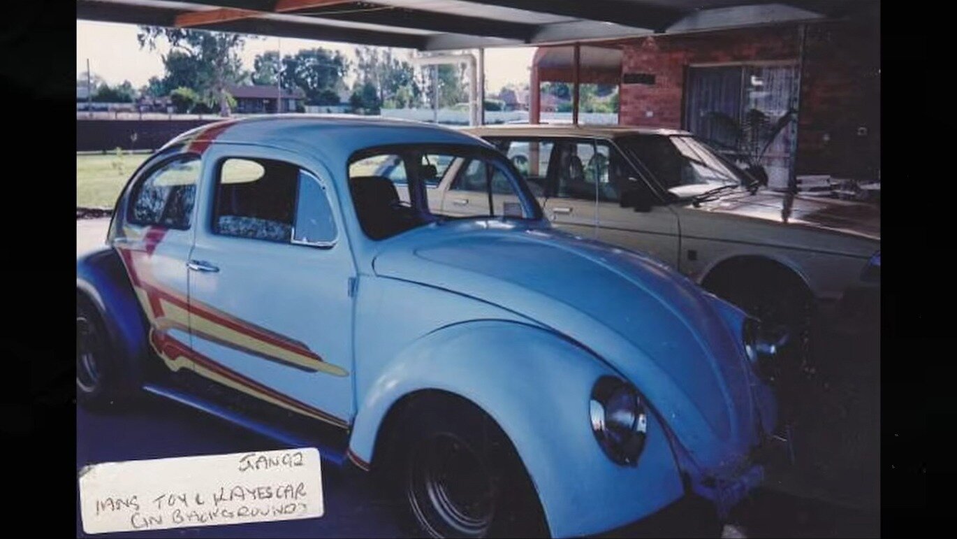 Сын 17 лет искал старый VW Beetle, чтобы вернуть его отцу