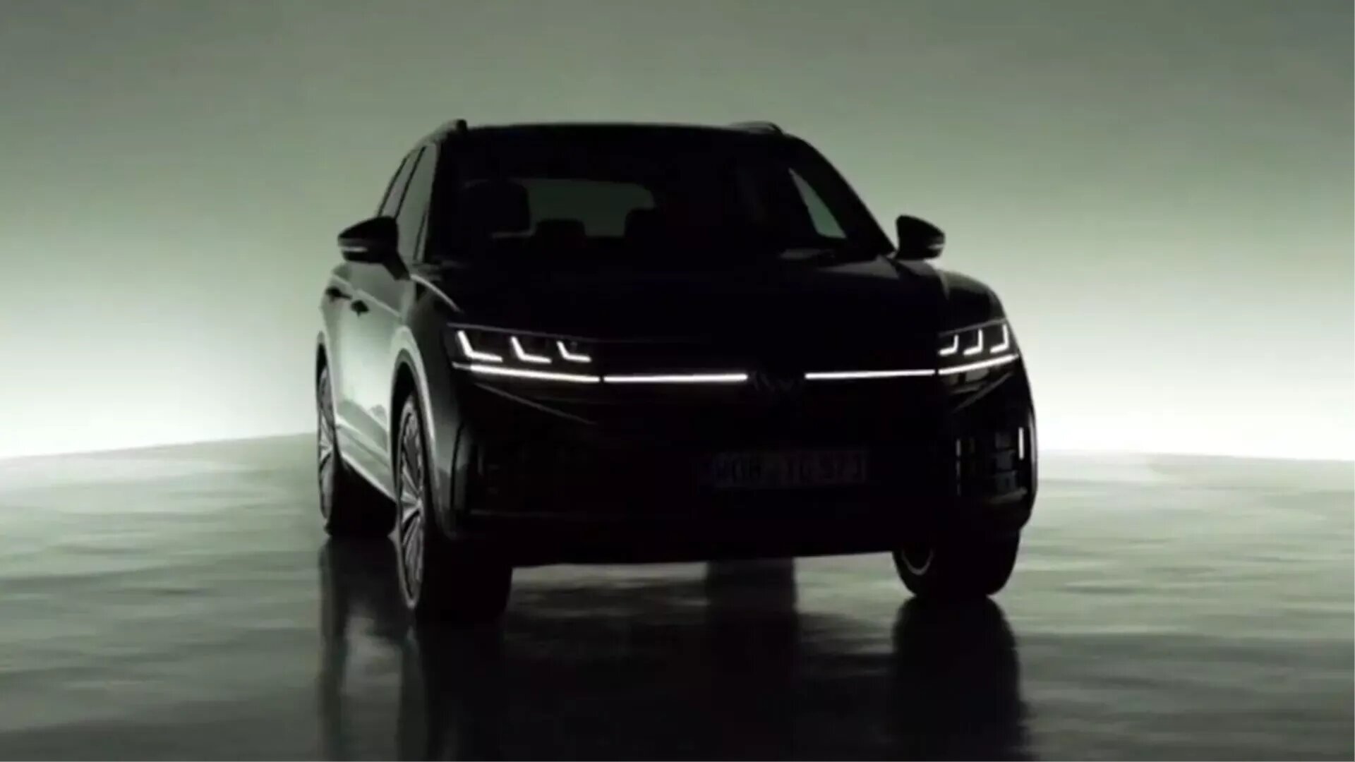 Обновлённый Volkswagen Touareg показали на видео перед премьерой