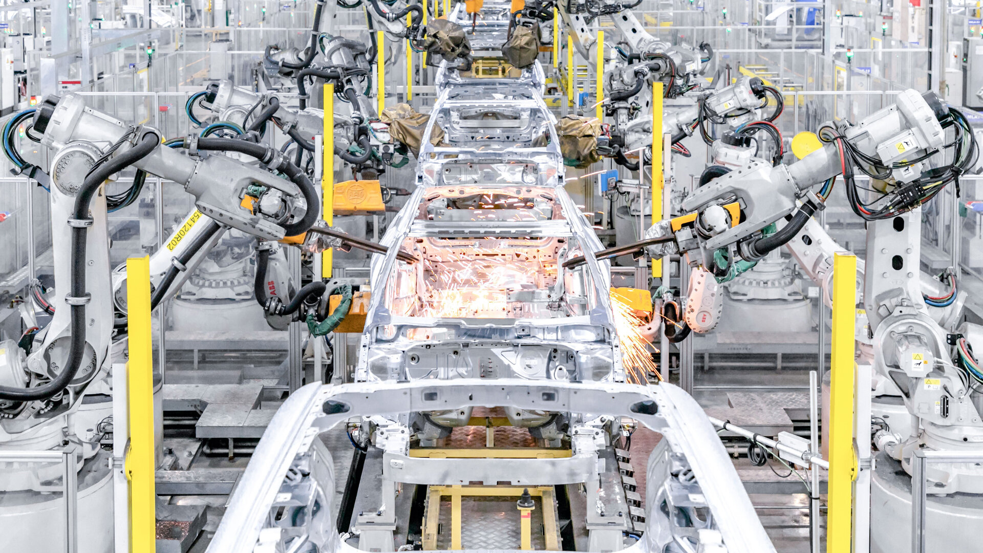 Автомобили Volvo будут делать из экологически чистой стали