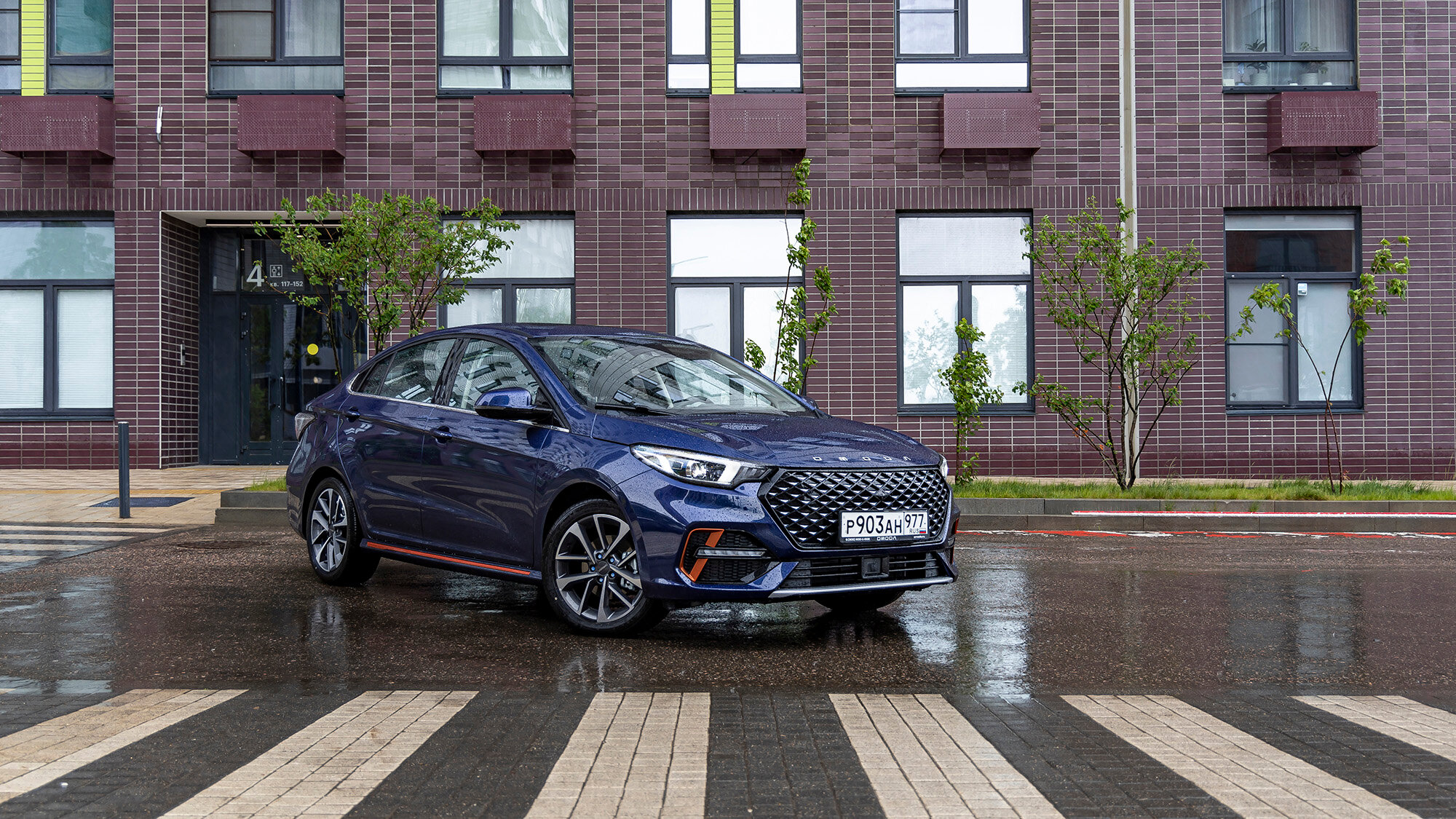 Первый тест Omoda S5 — стильного седана на старой базе, который должен заменить Октавию