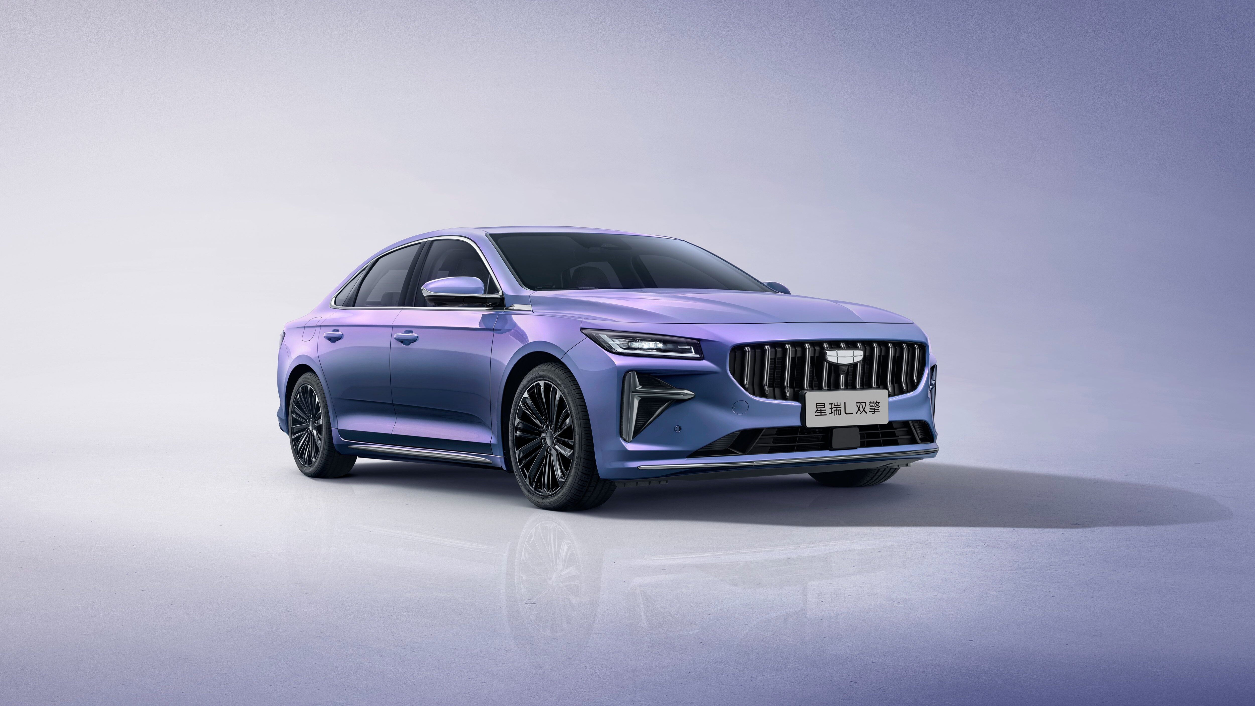 Марка Geely представила 390-сильный гибридный седан Preface L