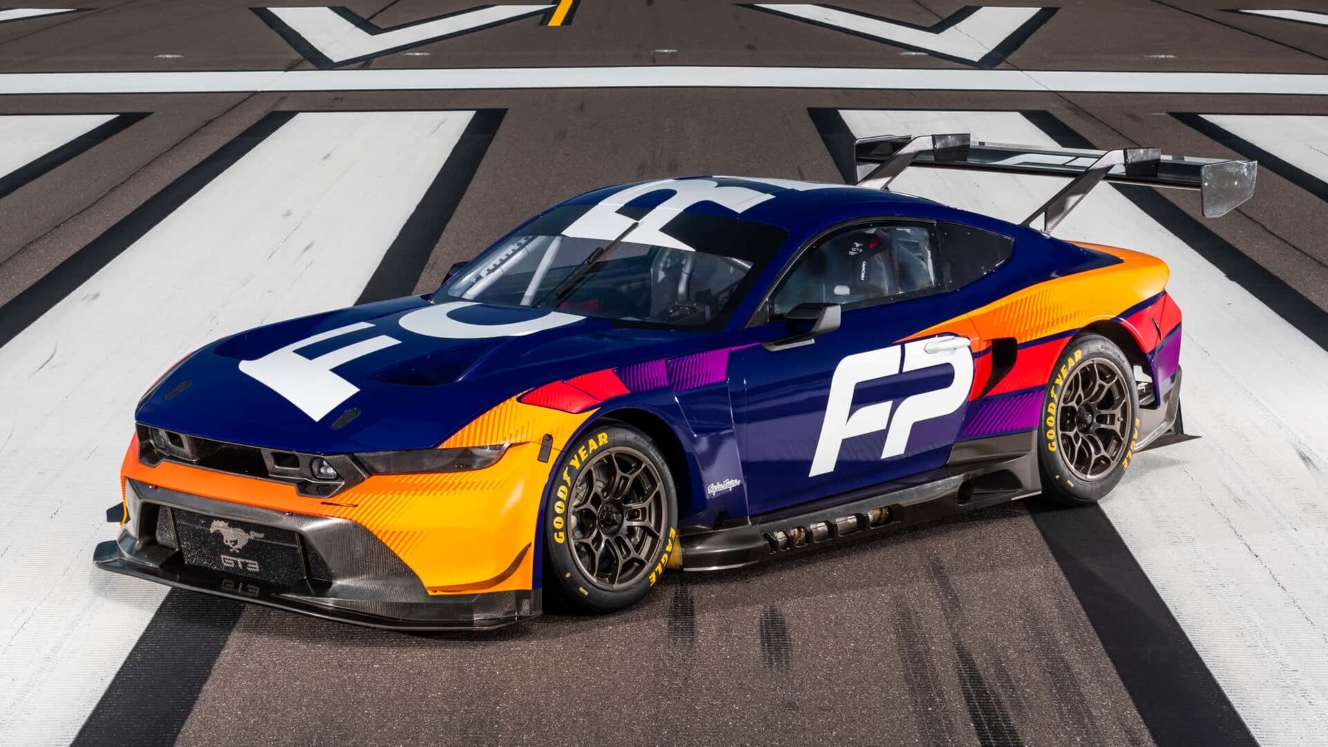Ford показал новый Mustang GT3 для «24 часов Ле-Мана»