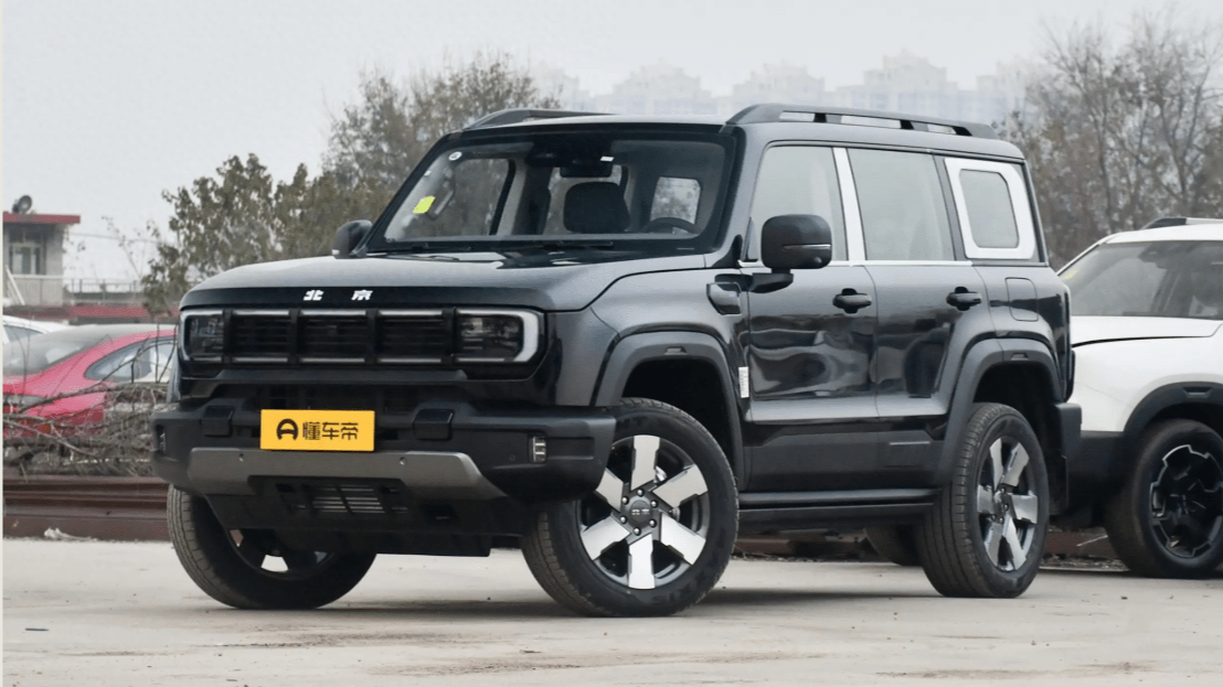 Гибридный BAIC BJ40e в Китае оказался дешевле бензинового внедорожника российской сборки