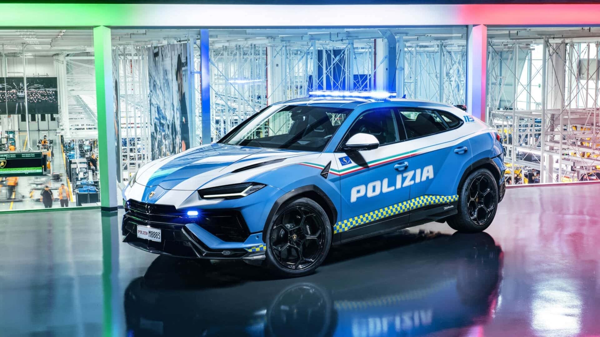 Lamborghini Urus Performante превратили в полицейскую машину для перевозки донорских органов