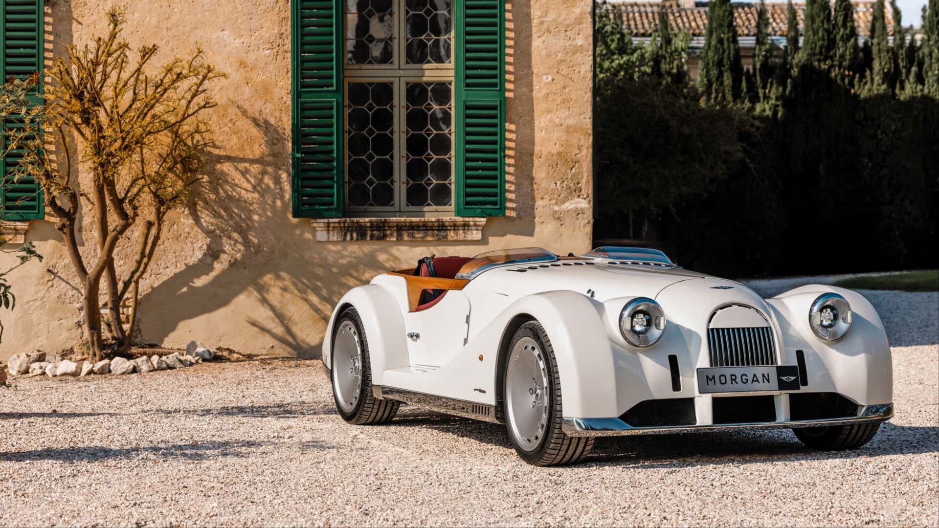 Pininfarina создала эксклюзивный ретроспидстер на базе спорткара Morgan Plus Six