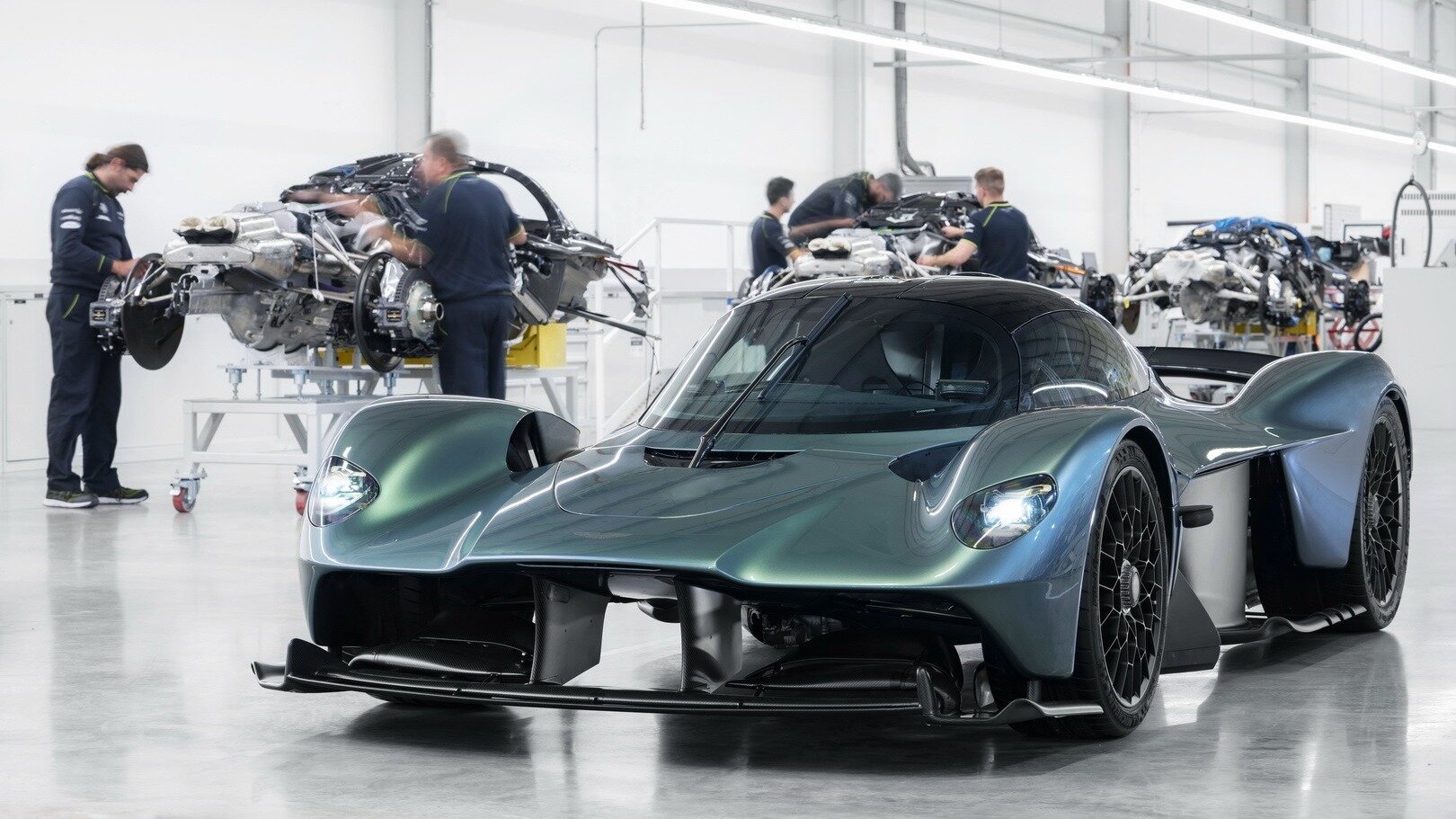 Aston Martin отзовёт гиперкары Valkyrie ценой в миллионы долларов из-за перегрева тормозов