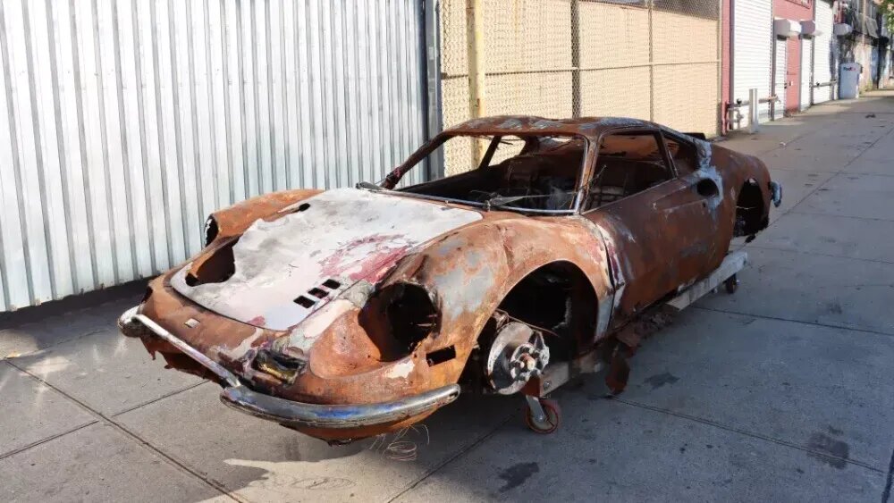 На eBay продают Ferrari 246 GT Dino всего за 130 тысяч долларов (но есть нюанс)