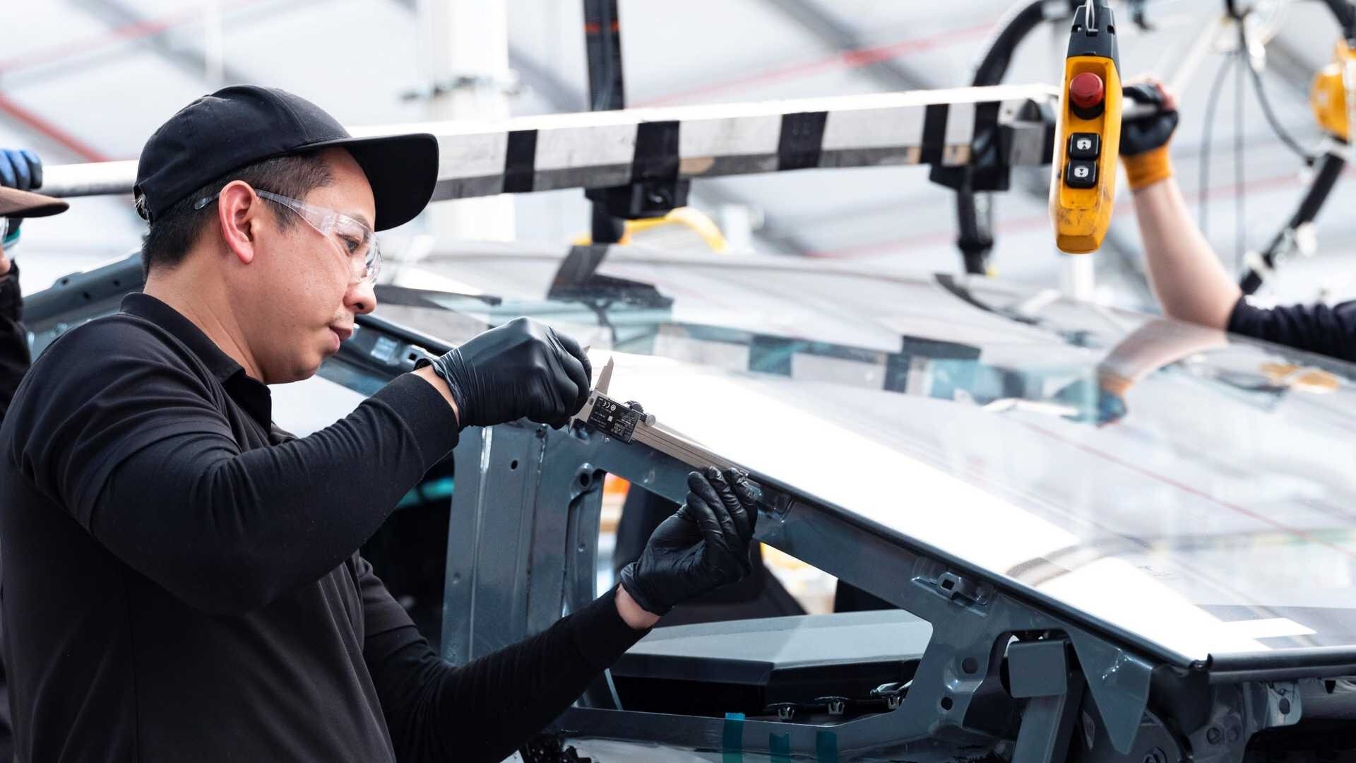 Глава Tesla анонсировал загадочную новинку